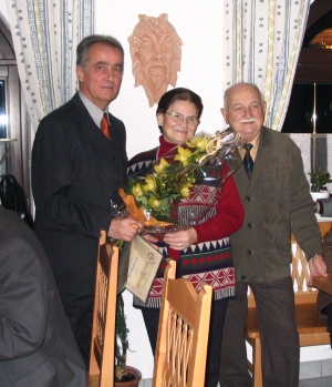 Urkunden f&uuml;r Eva und Edi Glavanovits