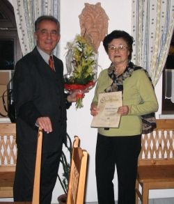 Urkunde f&uuml;r Julia Kerschbaum