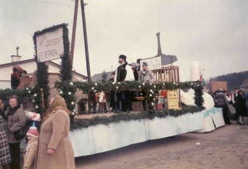 Blochziehen 1984, Federnball